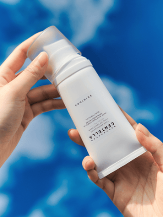Skin1004 madagascar centella tone brightening tone up sunscreen 37793801601270 1000x 413f8ac2 40aa 495a 8422 9b32bcf35471 large.png