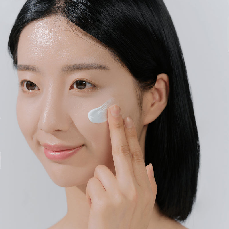 Skin1004 sun hyalu cica water fit sun serum spf50 pa 37102207860982 1000x dc45d251 8c92 4bd3 adec c57ac31bc62f 1024x1024.jpg